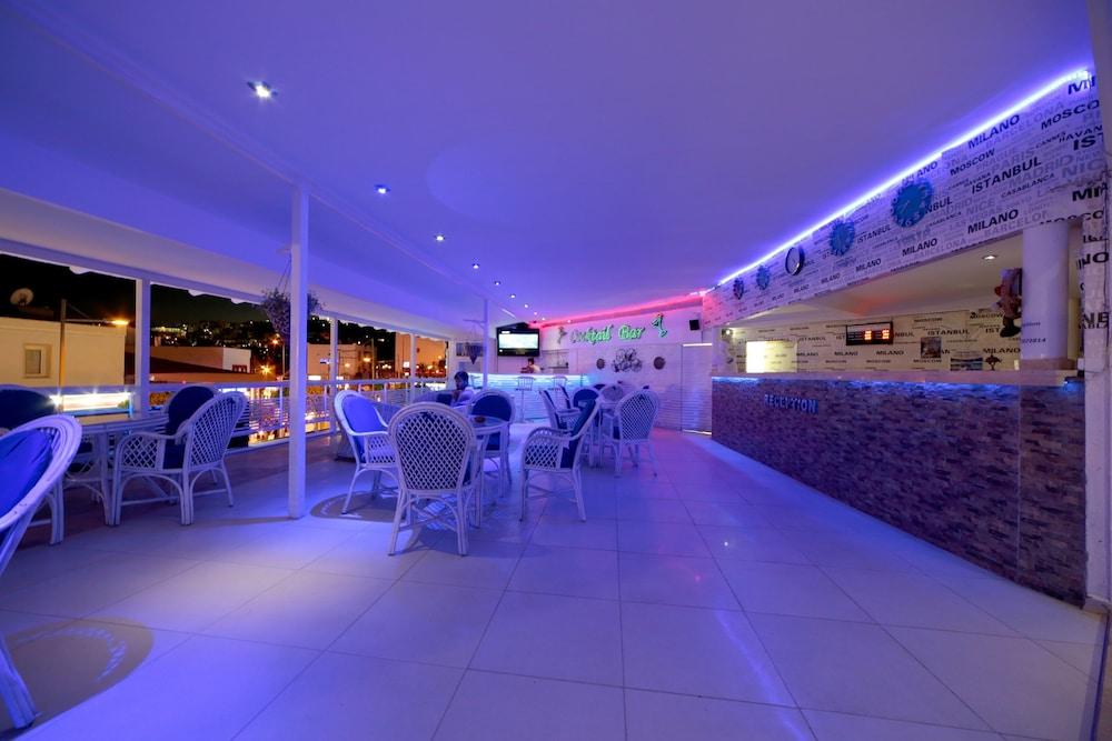 Sky Nova Hotel & Suites Bodrum Buitenkant foto